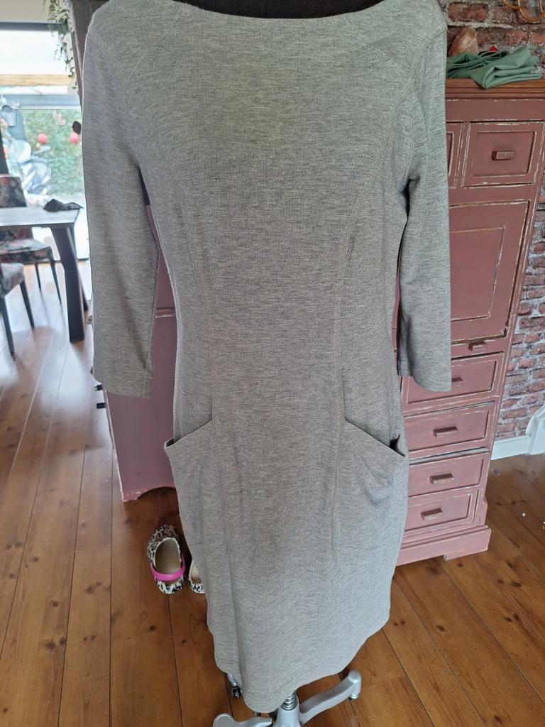 Jurk claudia strater maat 42 beige goud, Beige, Maat 42/44 (L), Ophalen of Verzenden, Knielengte