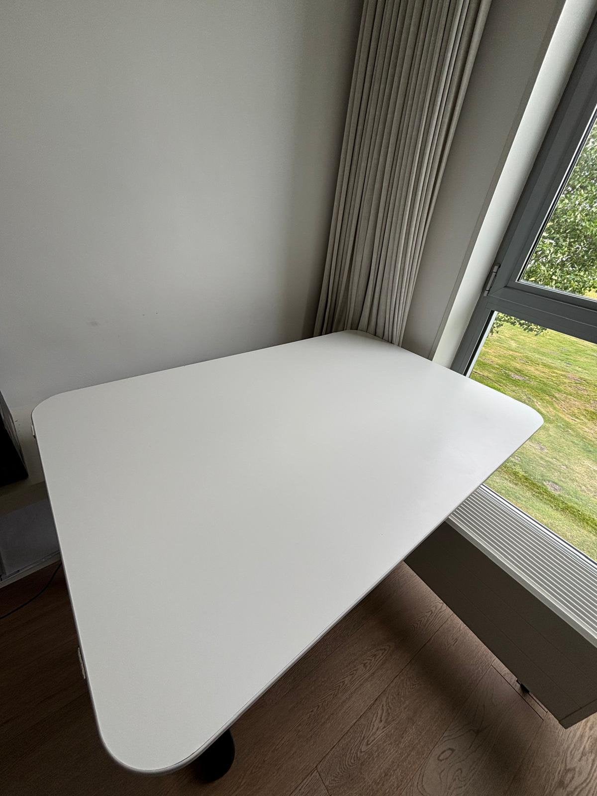 Bureau, Bekant Ikea 120 x 80 cm, Ophalen, 120 cm, In hoogte verstelbaar, Zo goed als nieuw