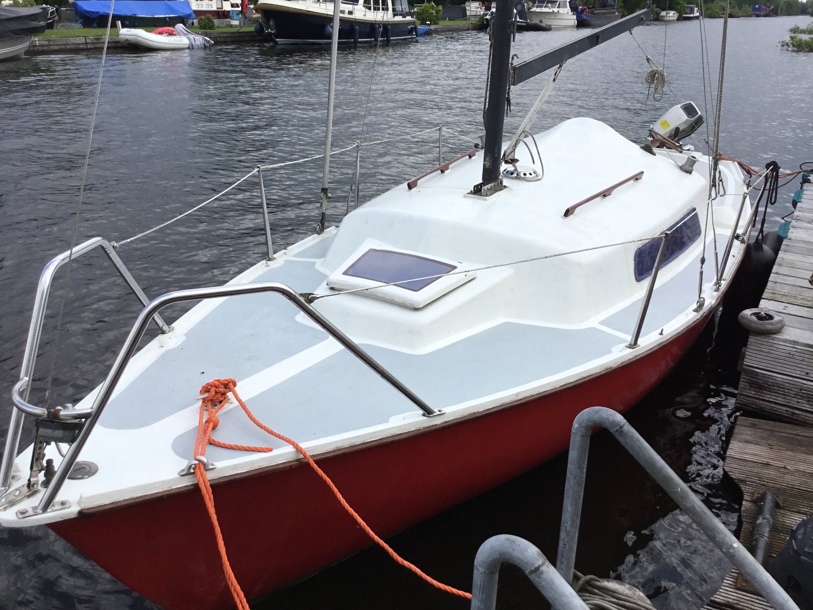 Mooie kajuitboot, DEZO tour, ca 6,2 m, met Honda bb, Kajuitboot, Ophalen, Zo goed als nieuw, Buitenboordmotor
