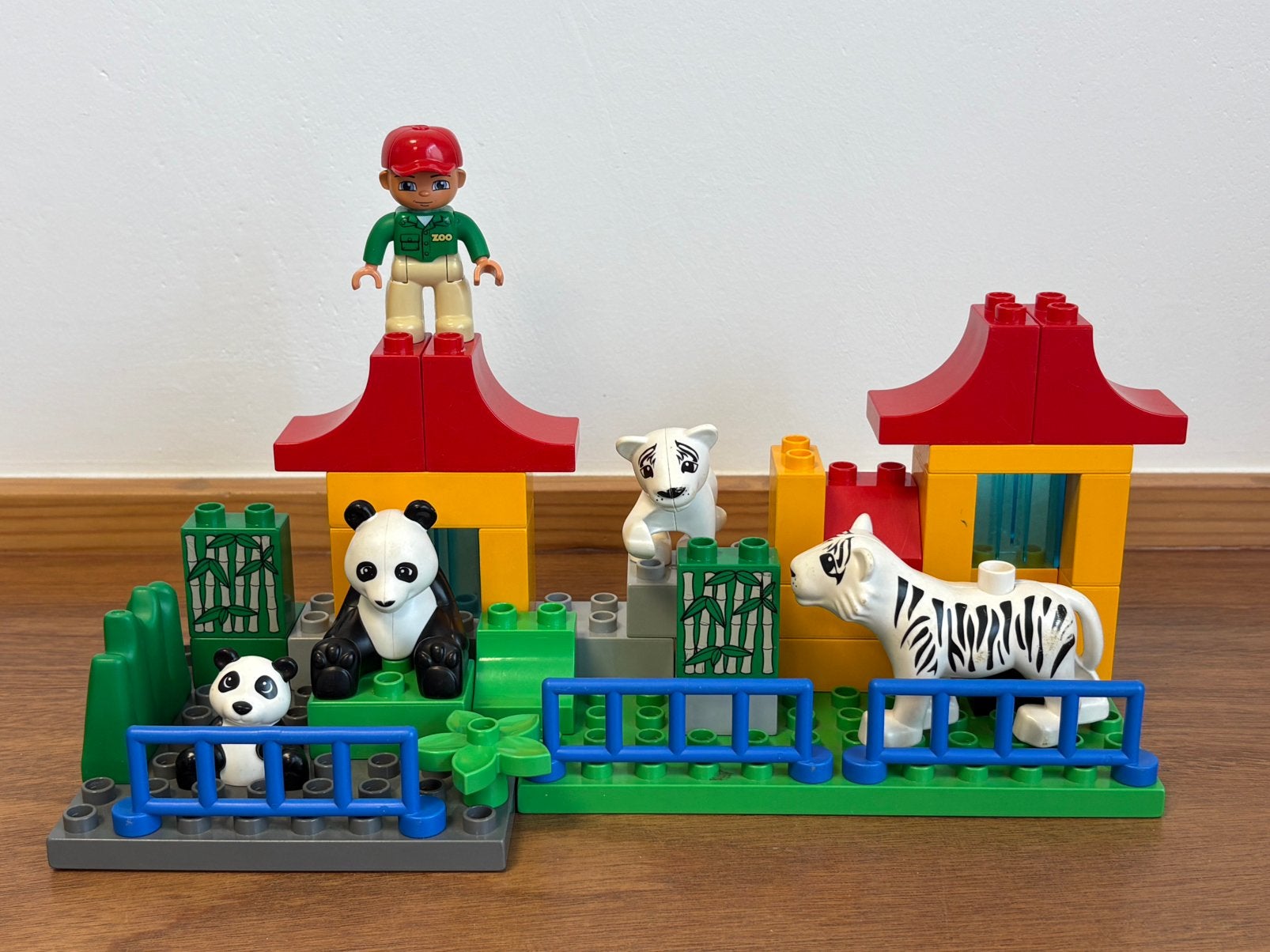 Duplo panda en witte tijger verblijf, Kinderen en Baby's, Speelgoed | Duplo en Lego, Ophalen of Verzenden, Zo goed als nieuw, Complete set