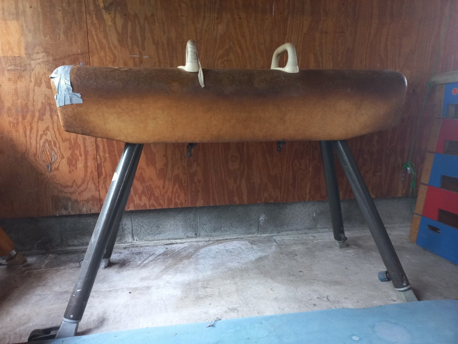 Turnpaard met handvatten, Ophalen, Gebruikt