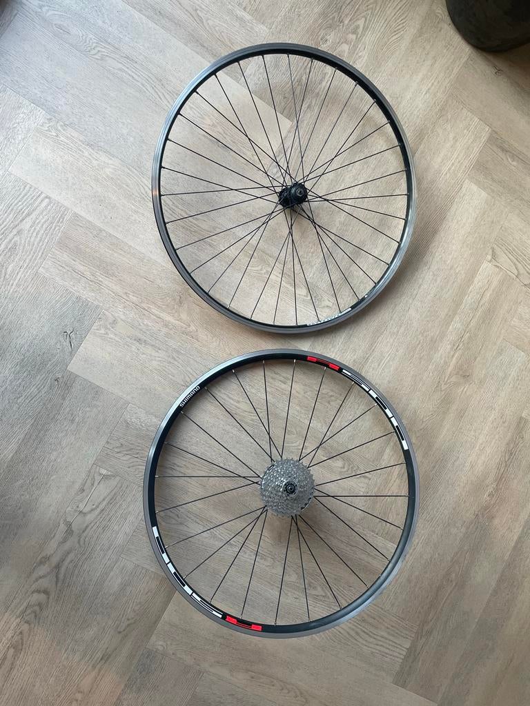 Racefiets wielset - Shimano en Bontrager, Fietsen en Brommers, Fietsonderdelen, Gebruikt, Wiel, Ophalen of Verzenden