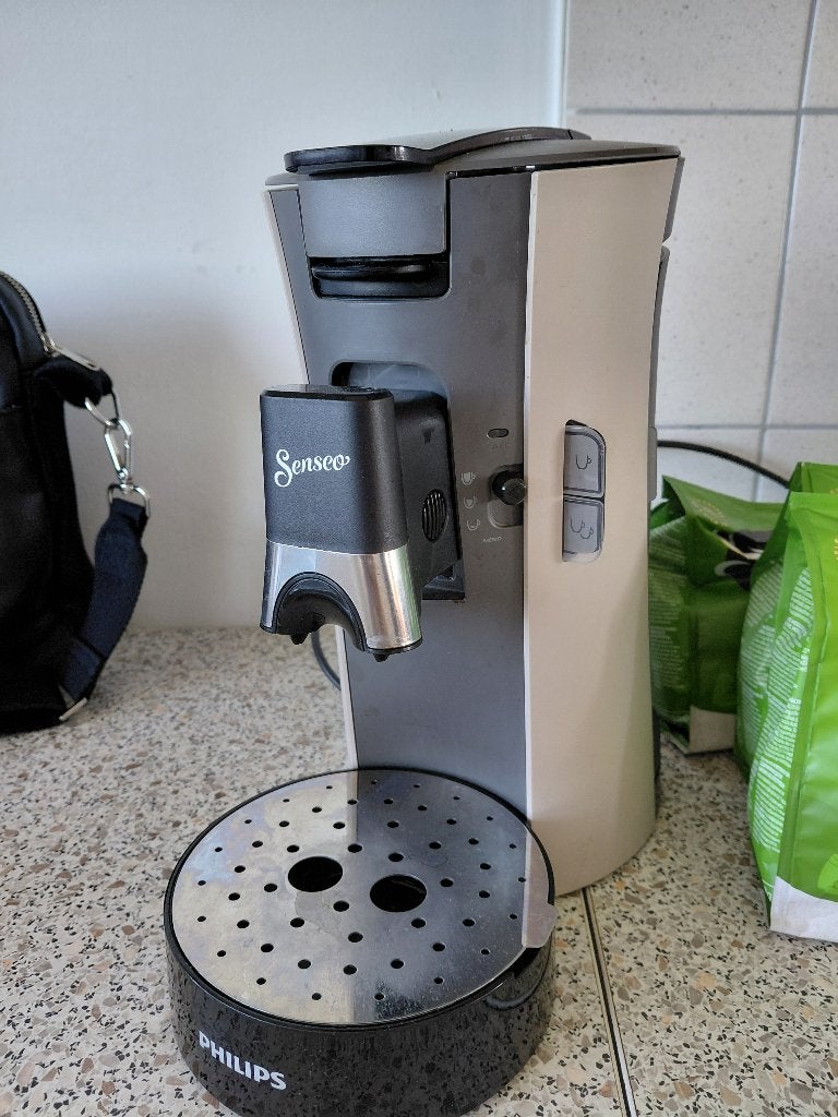 Senseo  inclusief accessoires, Ophalen, Koffiemachine, Zo goed als nieuw, 2 tot 4 kopjes