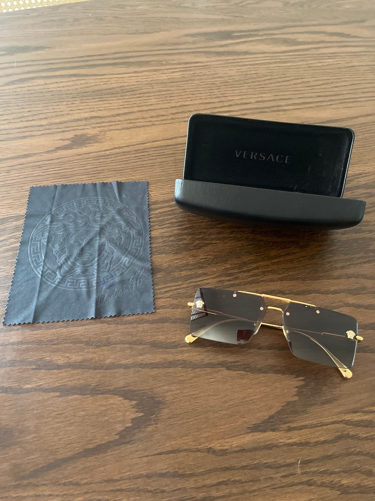 Versace zonnebril VE2245 met houder, Overige merken, Zonnebril, Overige kleuren, Ophalen of Verzenden