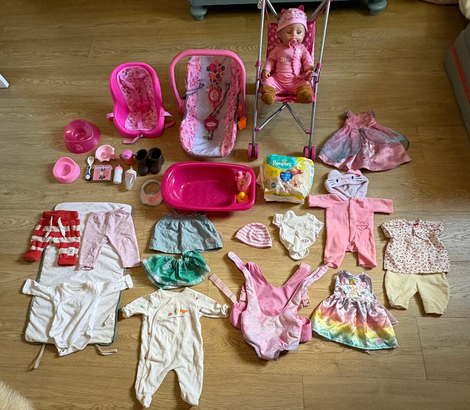 Baby born pop met veel accessoires, Ophalen, Gebruikt, Babypop