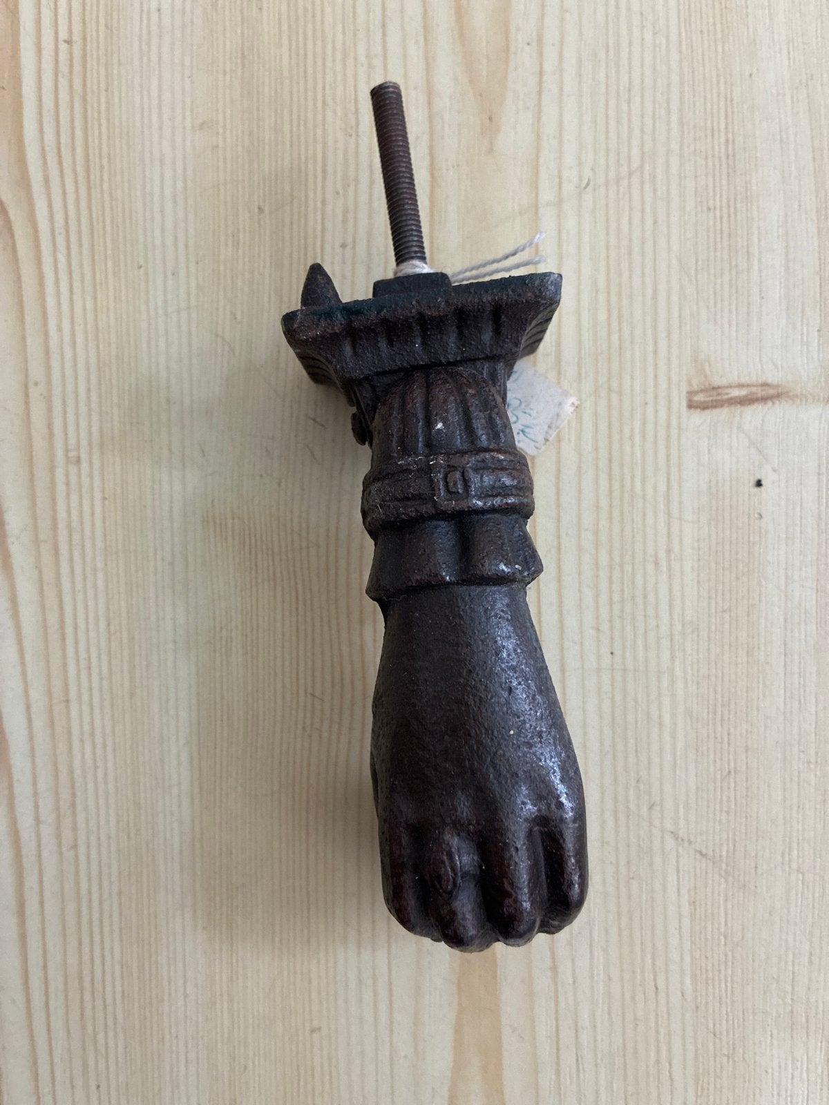 Antieke gietijzeren deurklopper in handvorm, Ophalen of Verzenden