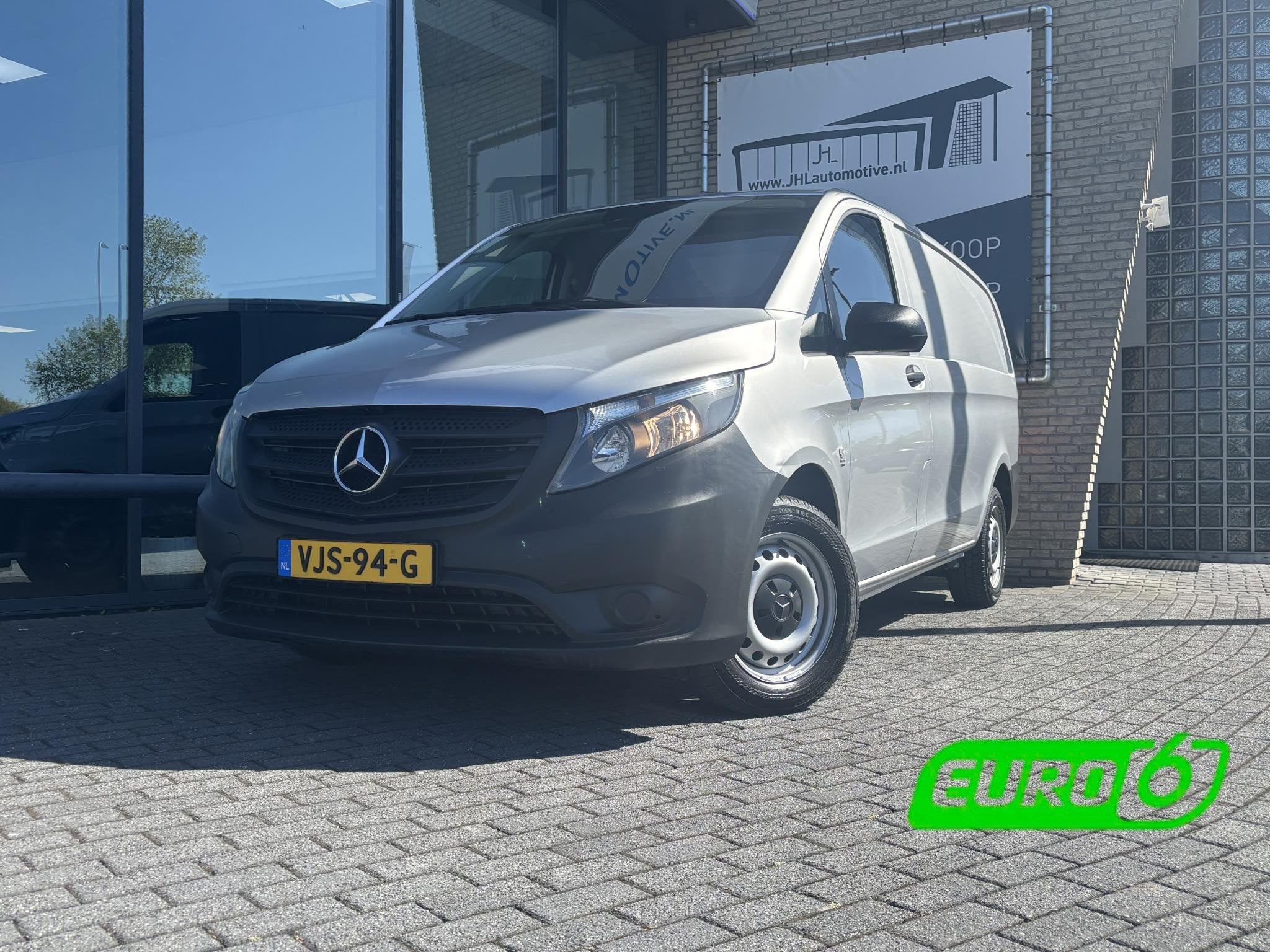 Mercedes-Benz Vito 110 CDI Functional Lang*ECC*CRUISE*HAAK*, Auto's, Voorwielaandrijving, Gebruikt, Euro 6, 4 cilinders