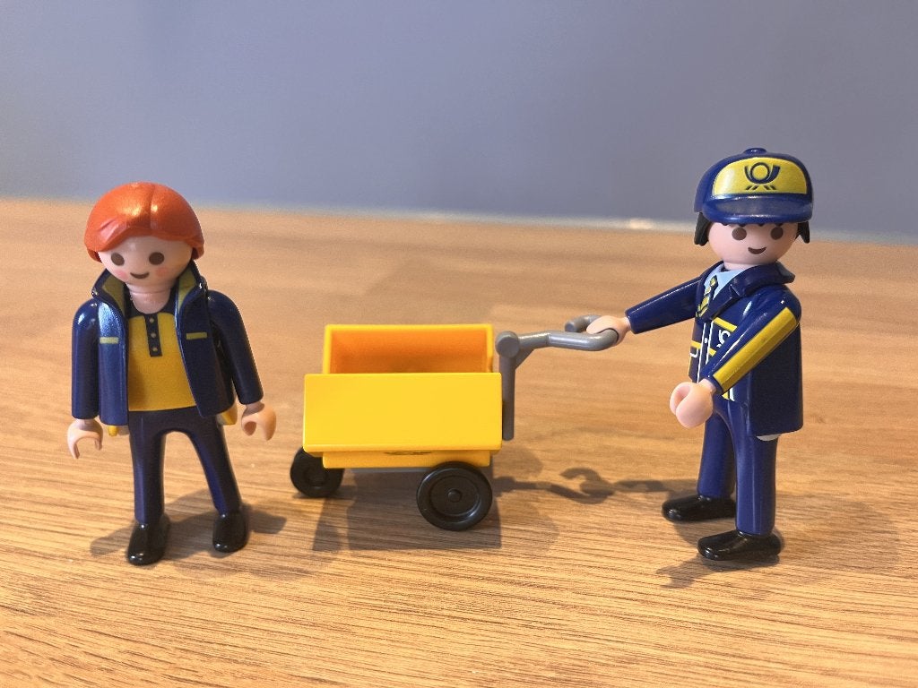PLAYMOBIL postbode met postkar onderdeel van 4403, Gebruikt, Losse onderdelen, Ophalen of Verzenden, Figuren