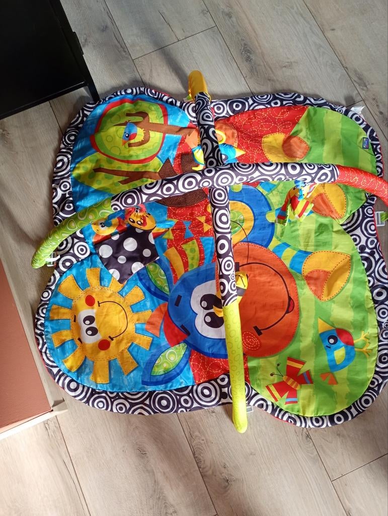 Playgro speelkleed baby met speelboog €10, Ophalen