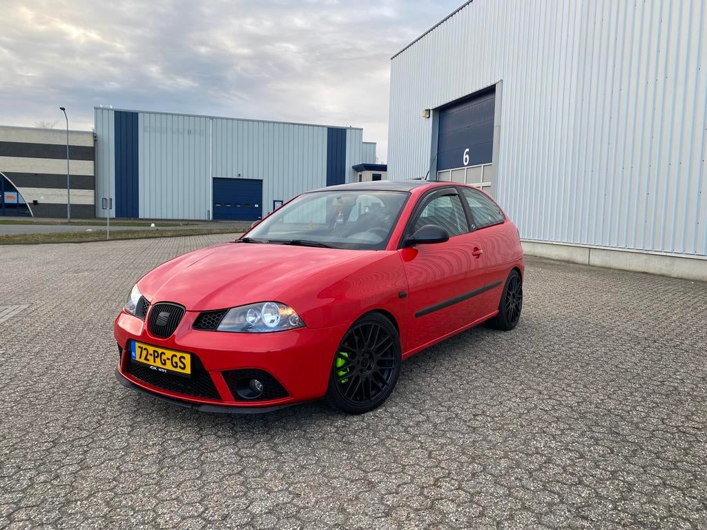 Seat Ibiza FR 1.8 20VT 240 pk 3DRS 2004 Rood, Auto's, Seat, Particulier, Ibiza, ABS, Airbags, Airconditioning, Apple Carplay, Bluetooth