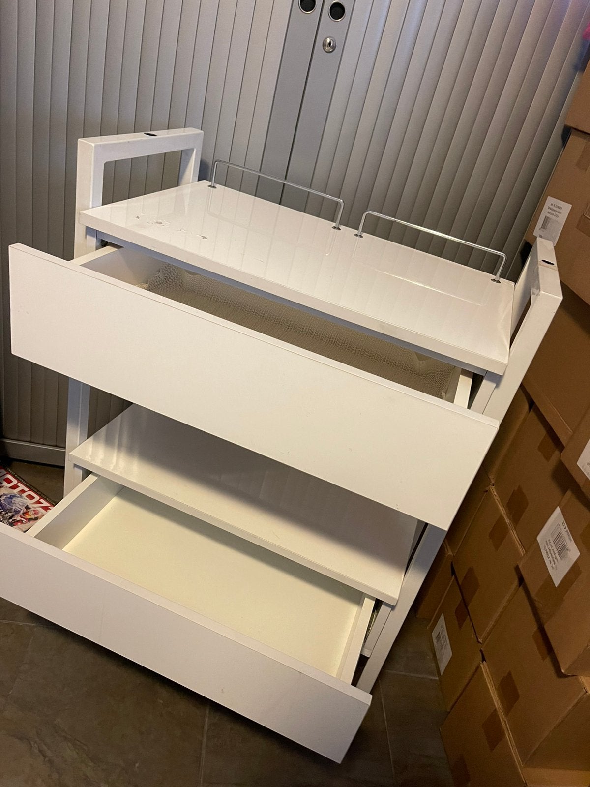 Rol tafel/ trolley wit, Huis en Inrichting, Ophalen, Zo goed als nieuw
