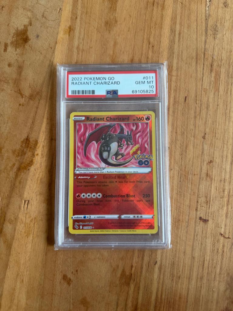 2022 POKEMON GO #011 RADIANT CHARIZARD PSA 10, Ophalen of Verzenden, Nieuw, Losse kaart, Foil