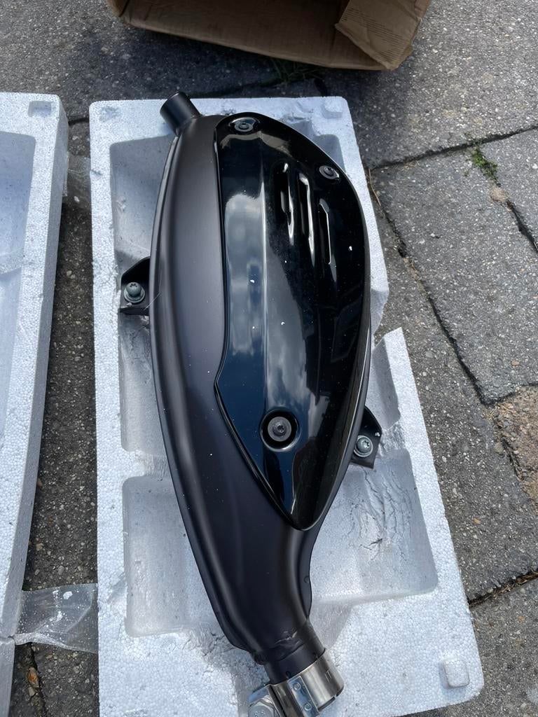 Vespa GTS 300 Hpe uitlaat demper, Fietsen en Brommers, Brommeronderdelen | Scooters, Ophalen, Nieuw, Uitlaat, Vespa