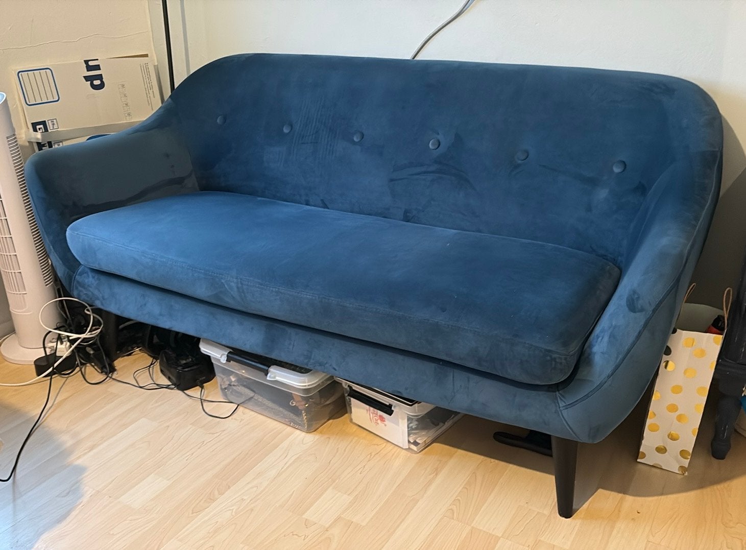 Velvet donkerblauwe bank, Ophalen, 150 tot 200 cm, Driepersoons, 75 tot 100 cm