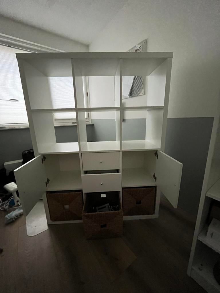 Ikea Kallax kast 12 vakken wit met accessoires, Ophalen, Zo goed als nieuw