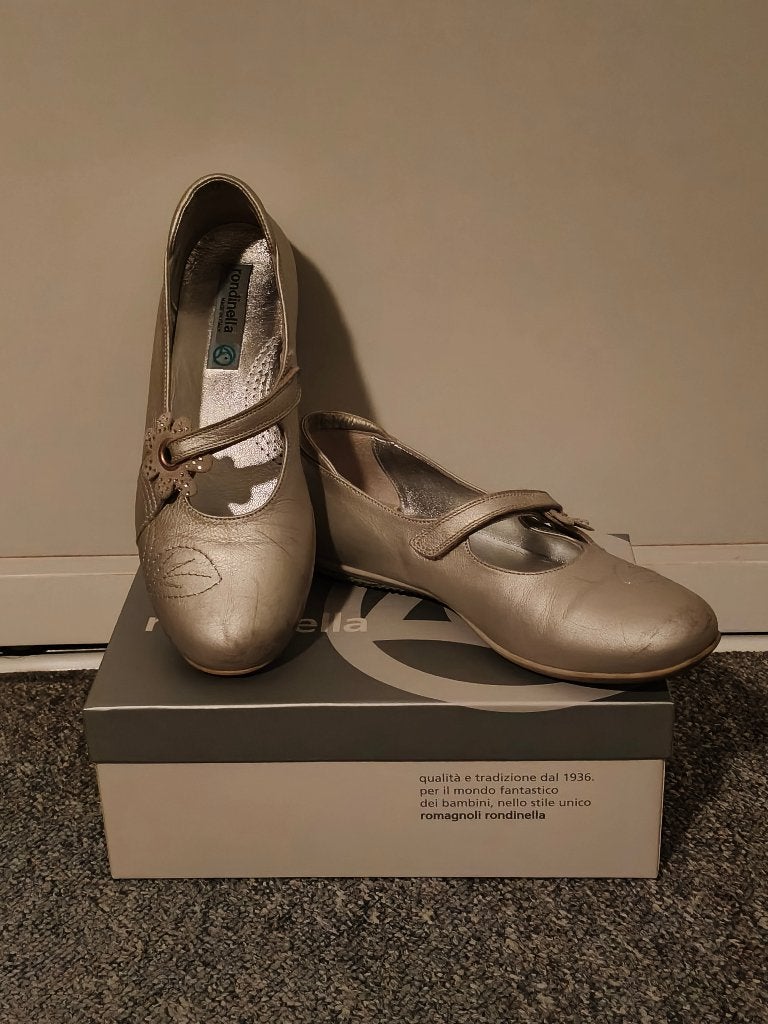 Zilveren ballerina's maat 35, Kinderen en Baby's, Kinderkleding | Schoenen en Sokken, Ophalen, Meisje, Schoenen, Rondinella