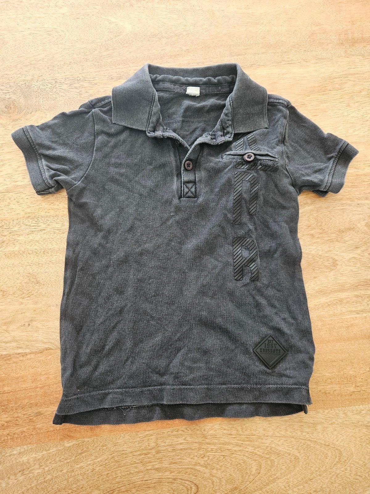 Stoer grijs poloshirt maat 98/104, Ophalen of Verzenden, Gebruikt, Jongen, Shirt of Longsleeve