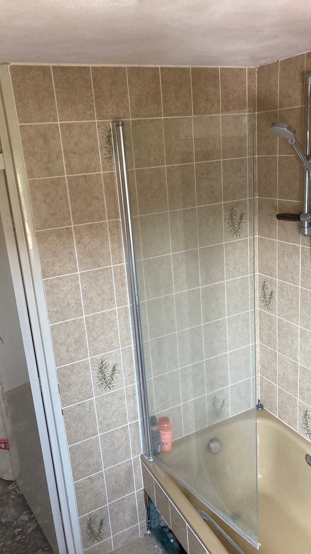 Glazen douchewand | 1 jaar oud, Doe-het-zelf en Verbouw, Sanitair, Ophalen, Gebruikt, Douche