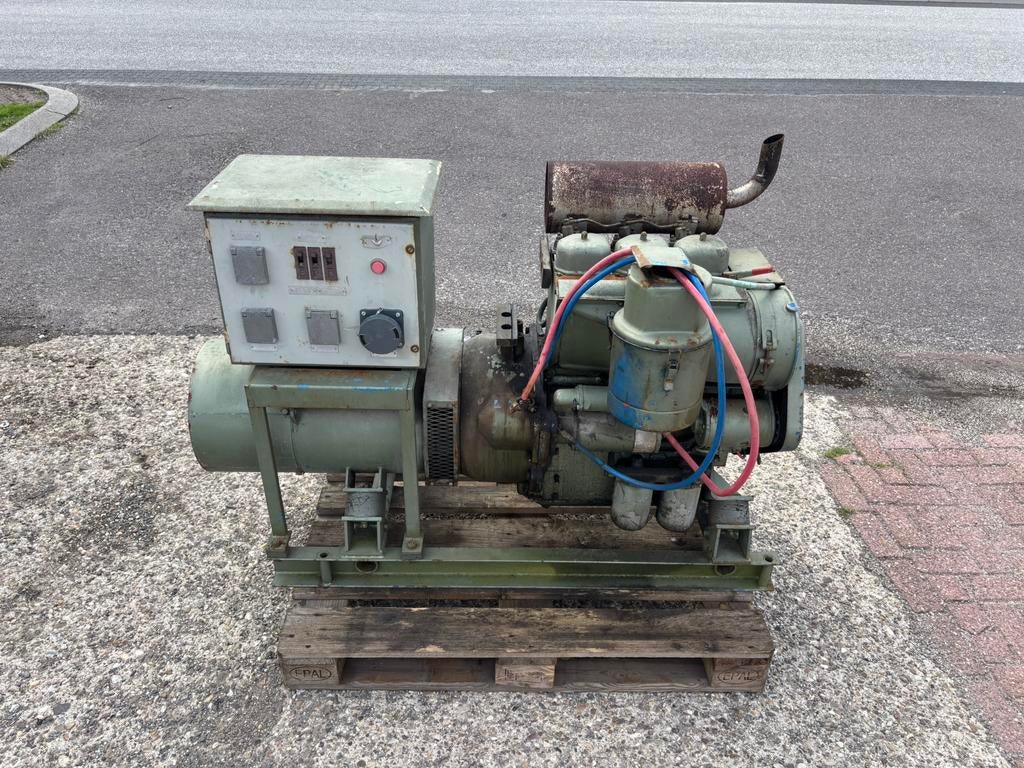 17 KVA aggregaat 230/400 Volt Slavia diesel generator, Ophalen, Gebruikt, Elektrisch startend, Dieselolie