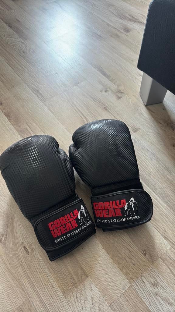 Gorilla wear bokshandschoenen 10 oz, Maat XS of kleiner, Ophalen of Verzenden, Zo goed als nieuw, Overige