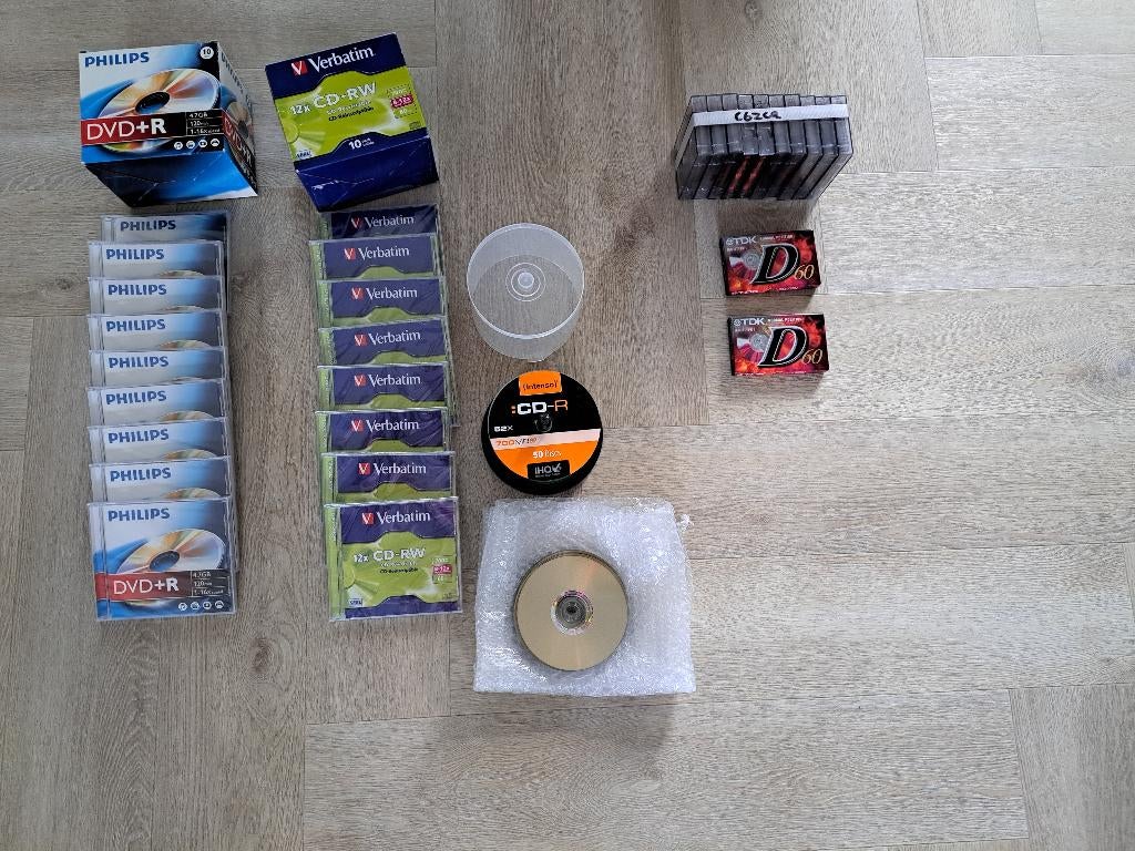 Diverse nieuwe/ongebruikte cassettebandjes/dvd+r/cd-rw, Overige genres, Ophalen of Verzenden, Nieuw in verpakking, Onbespeeld