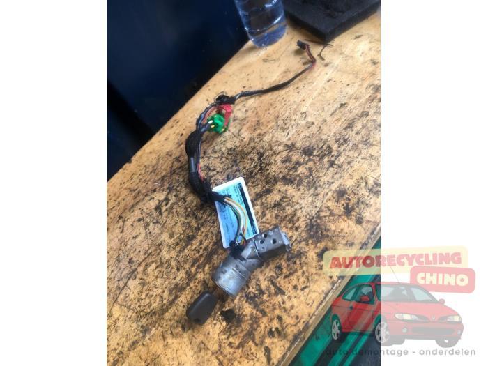 Kontaktslot + Sleutel van een Peugeot 307, Auto-onderdelen, Overige Auto-onderdelen, Peugeot, Gebruikt, 3 maanden garantie, Ophalen