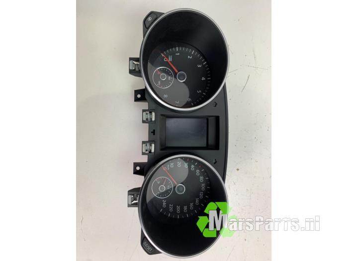 Instrumentenpaneel van een Volkswagen Golf, Gebruikt, -, Volkswagen, -