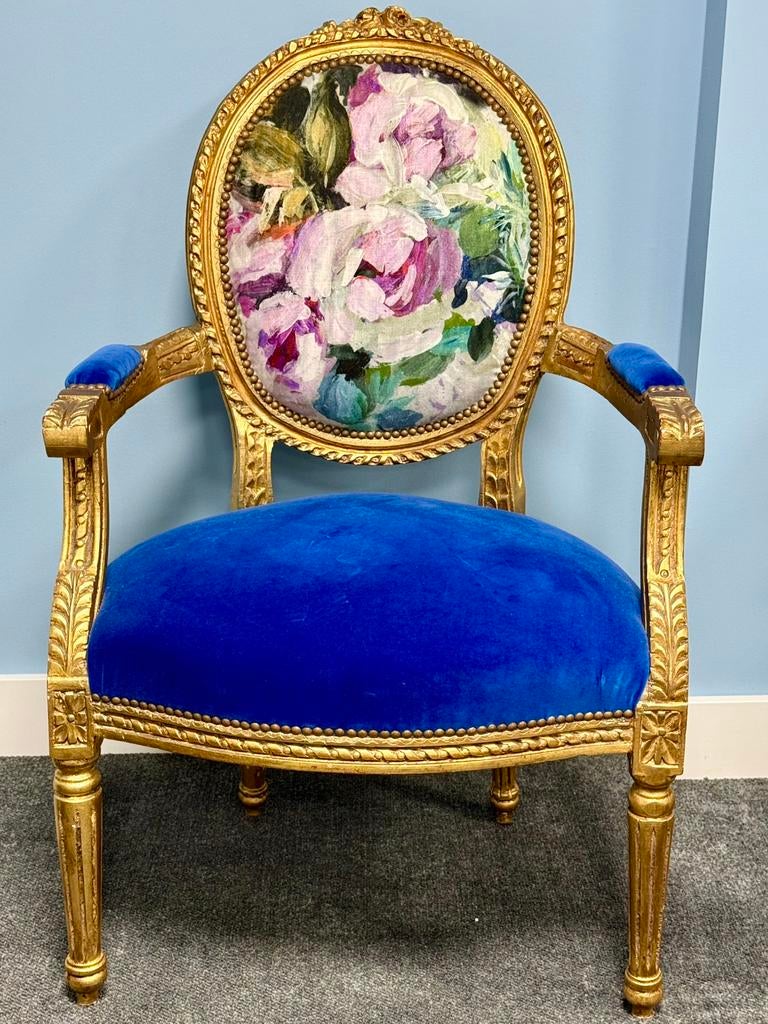 Louis Seize stoeltje met Designers Guild stof, Ophalen