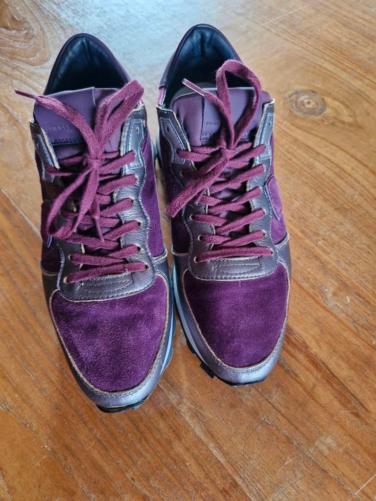 Philippe Model bordeauxrode sneakers, Kleding | Dames, Schoenen, Ophalen of Verzenden, Zo goed als nieuw, Sneakers of Gympen