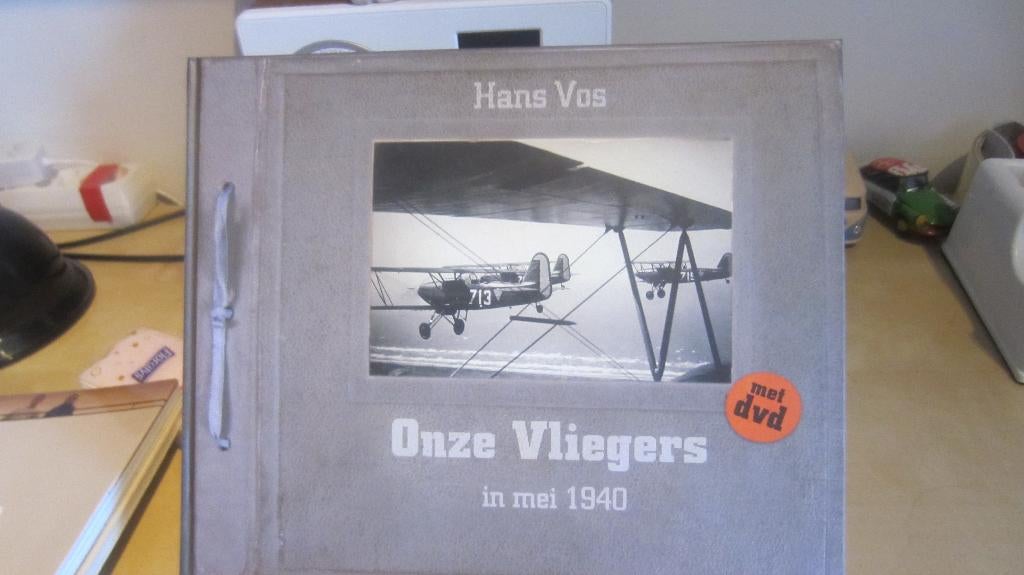 Onze Vliegers in Mei 1940.(Boek incl.DVD), Boeken, Tweede Wereldoorlog, Ophalen of Verzenden, Zo goed als nieuw, Hans Vos