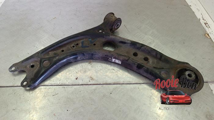 Draagarm links-voor van een Volkswagen Golf, Gebruikt, -, Volkswagen, -