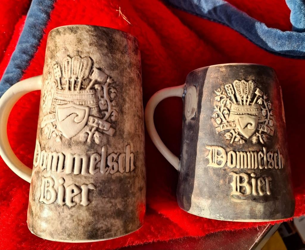 2 stenen bierpullen brouwerij Dommelsch, Verzamelen, Biermerken, Ophalen of Verzenden, Pul(len), Overige merken