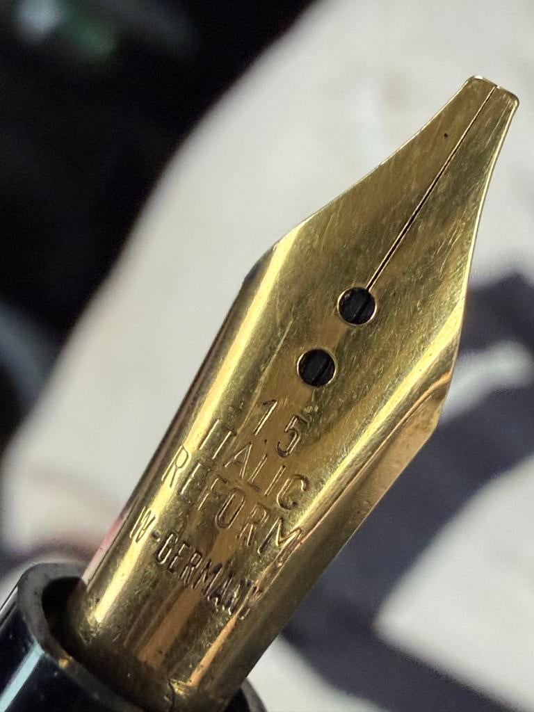 Schitterende vulpen met gouden tip, voor calligrafie, Verzamelen, Pennenverzamelingen, Ophalen of Verzenden, Gebruikt, Vulpen