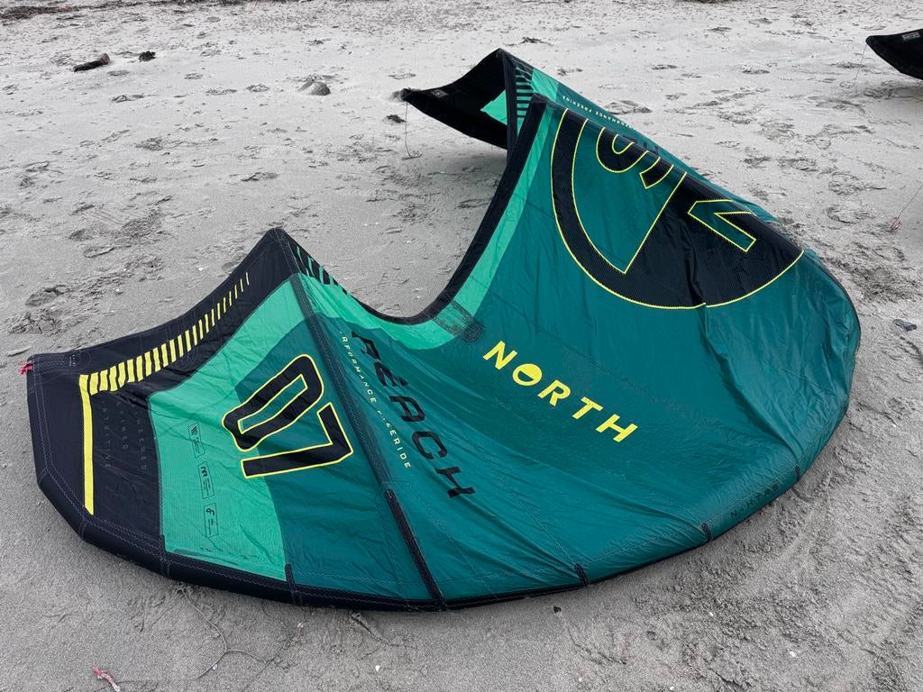 2025 North Reach 7m2 Kite, Watersport en Boten, Kitesurfen, Zo goed als nieuw, Kite, 8 m², Geen board, Ophalen of Verzenden