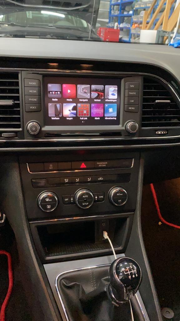 Seat Leon mib2 met 6,5” display volledig vrijgeschakeld, Auto diversen, Ophalen of Verzenden, Zo goed als nieuw