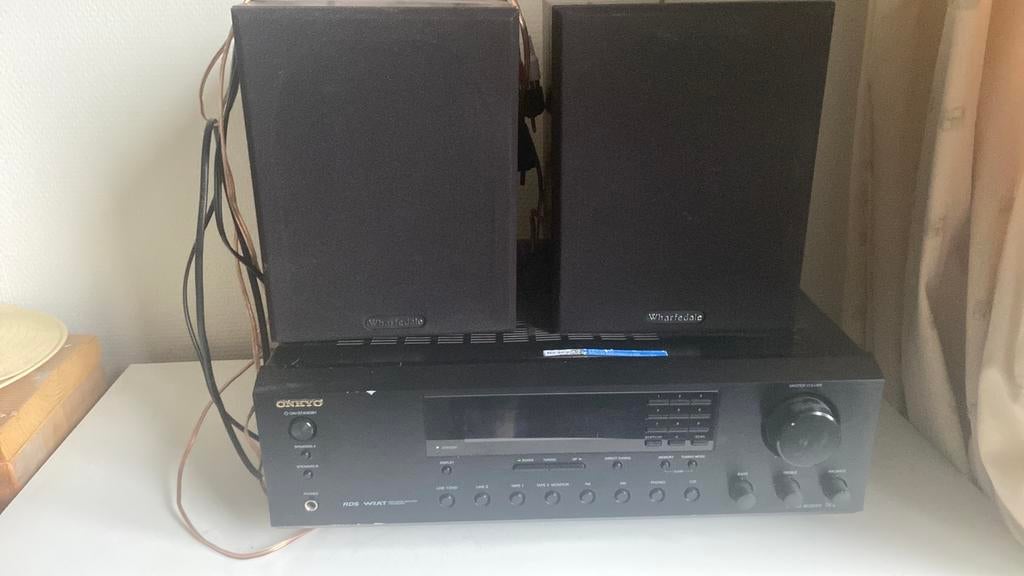 Ampli ONKYO + 2 speakers Wharfedale, Audio, Tv en Foto, Home Cinema-sets, Overige merken, 70 watt of meer, Ophalen of Verzenden