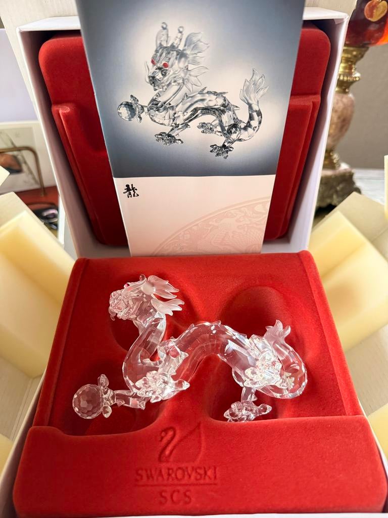 Swarovski SCS Chinese Draak incl doos en certificaat, Verzamelen, Ophalen, Zo goed als nieuw, Figuurtje
