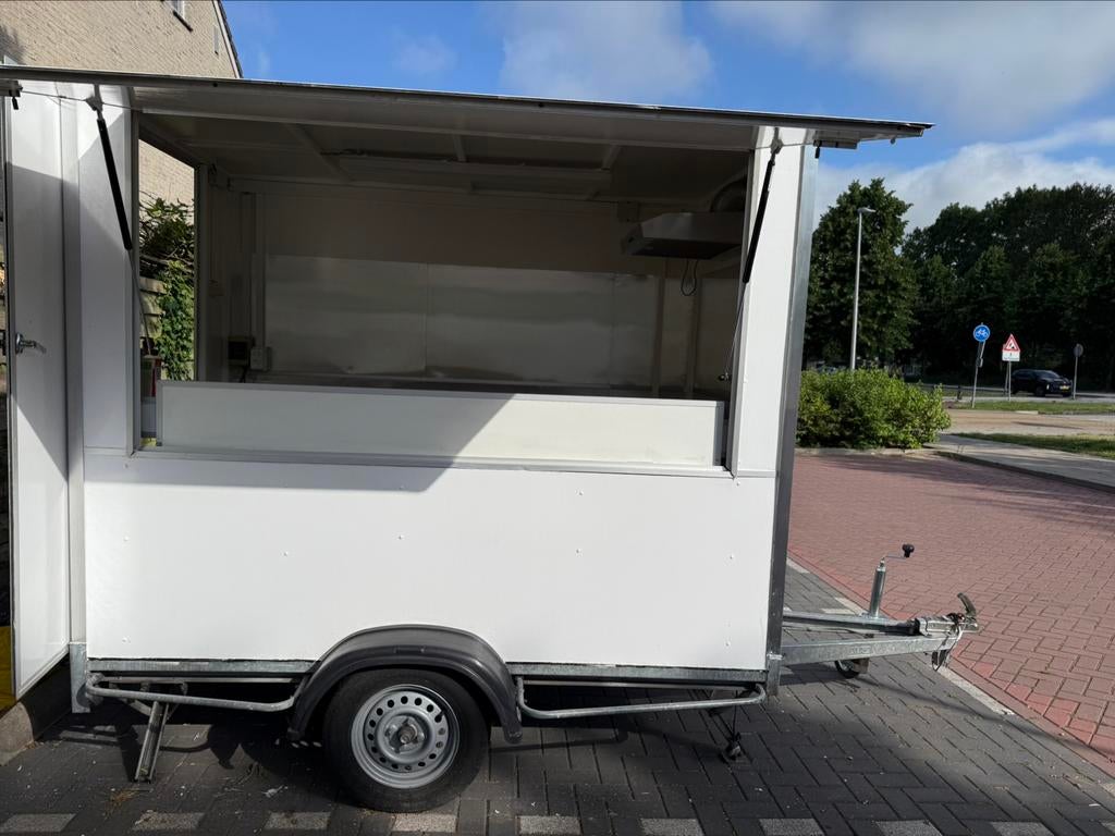 Foodtruck te huur, Hobby en Vrije tijd, Feestartikelen | Verhuur, Zo goed als nieuw, Overige, Verzenden