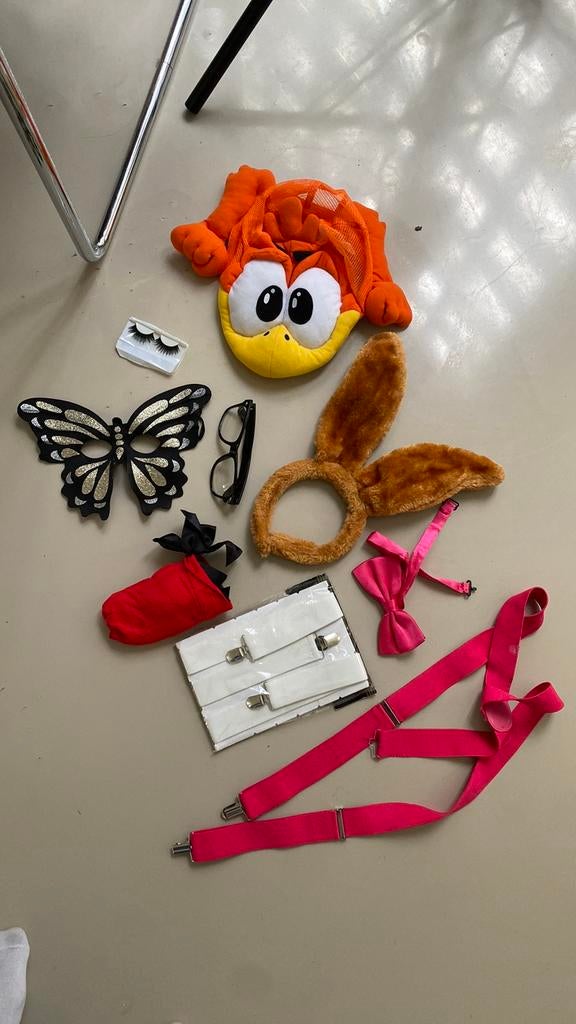 Carnavals outfit accessoires los strik sokken brutels bril, Ophalen of Verzenden, Zo goed als nieuw, Carnaval