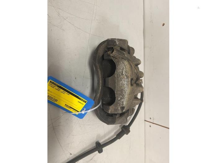 Remklauw (Tang) links-voor van een Citroen Jumper, Gebruikt, -, Ophalen of Verzenden, -