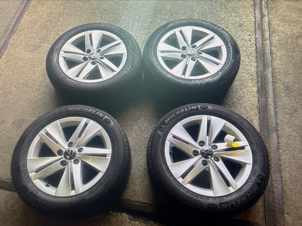 Velgen set + banden volkswagen golf 8, Verzenden, Zomerbanden, Velg(en)