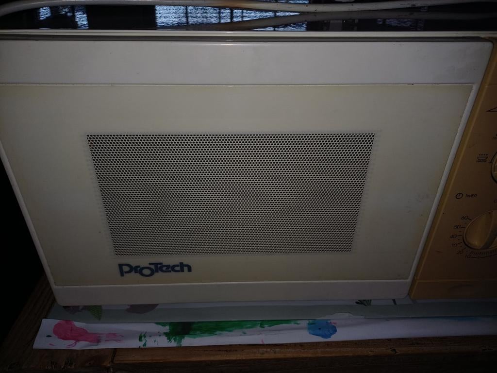 Protech Magnetron - Goed Werkend, Witgoed en Apparatuur, Magnetrons, Ophalen, Gebruikt, Magnetron, Draaiplateau