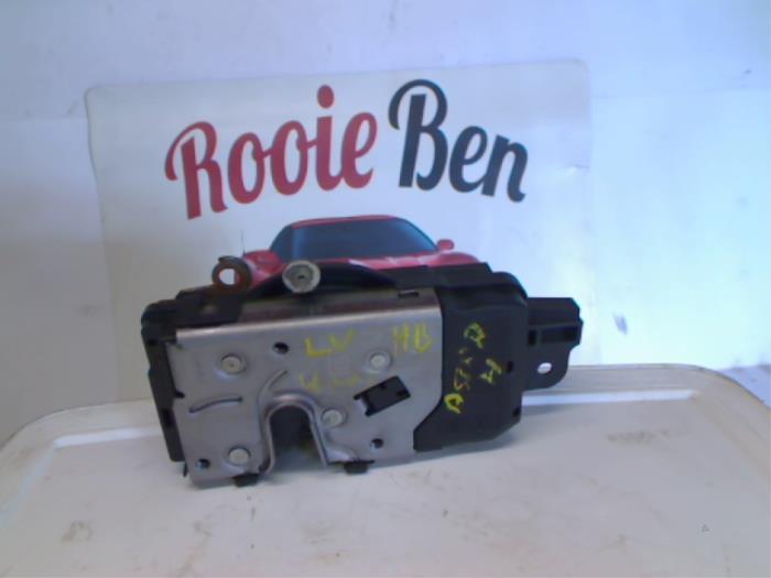 Deurslot Mechaniek 4Deurs links-voor van een Opel Astra, Gebruikt, -, -, Opel
