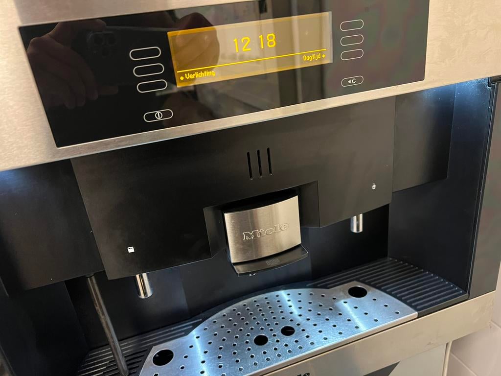 Miele cva 4080, Afneembaar waterreservoir, Miele & Cie. KG, 10 kopjes of meer, Koffiemachine