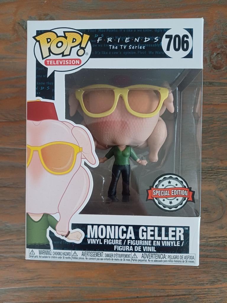 Funko Pop: Friends 706 Monica Geller (with turkey) Exclusive, Verzamelen, Ophalen of Verzenden, Zo goed als nieuw