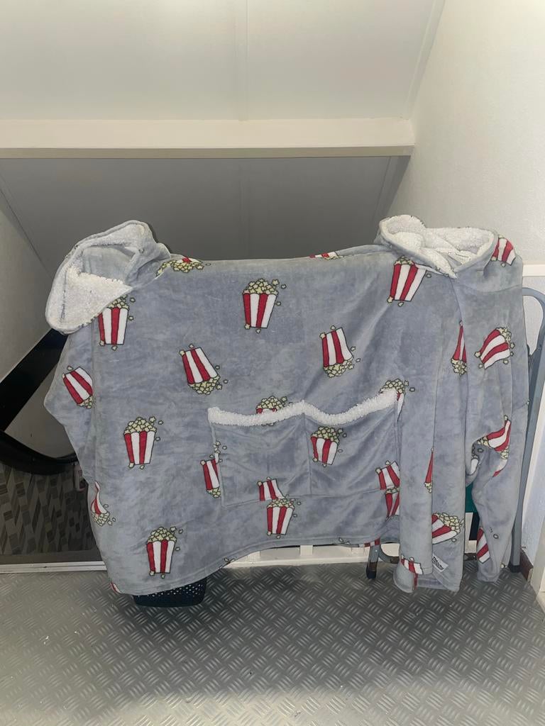 2 persoons Grijze Snuggie met Popcorn Print, Ophalen of Verzenden, Zo goed als nieuw
