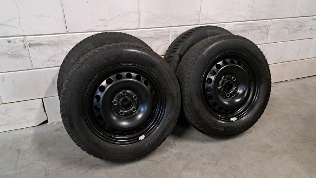 Banden Octavia Leon Caddy Golf Touran Jetta 195/65/15, Gebruikt, 15 inch, Banden en Velgen, Personenwagen
