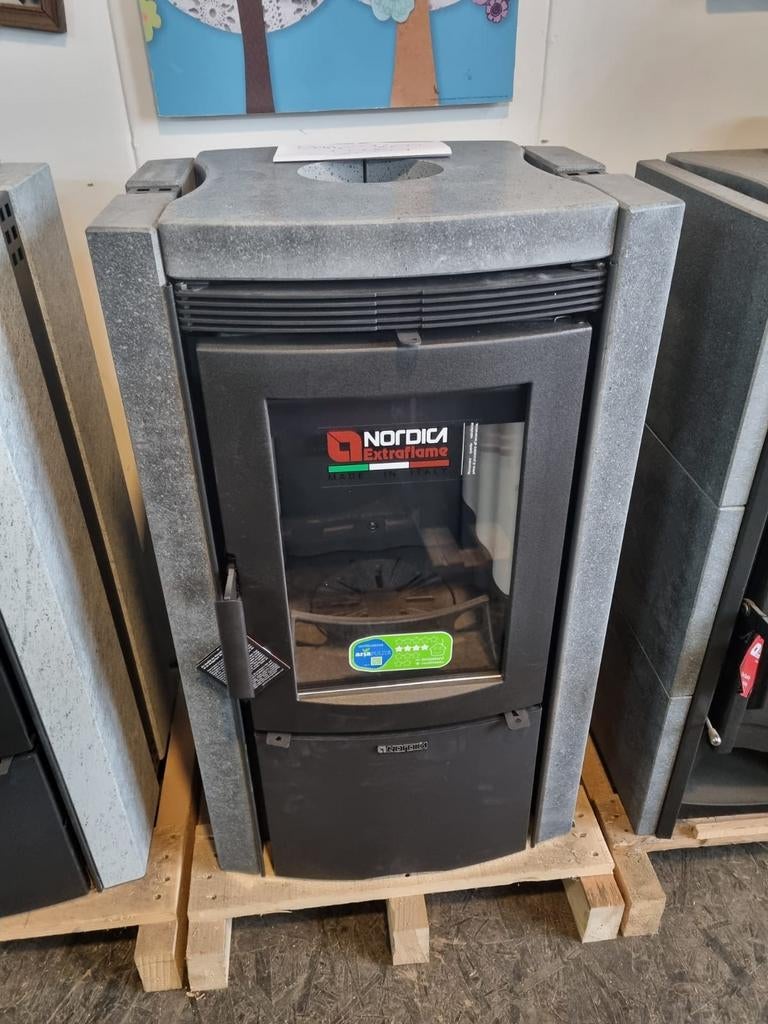 Nordica Extraflame speksteen kachel  nieuw ester b11 €2000, Huis en Inrichting, Kachels, Zo goed als nieuw, Vrijstaand, Pelletkachel