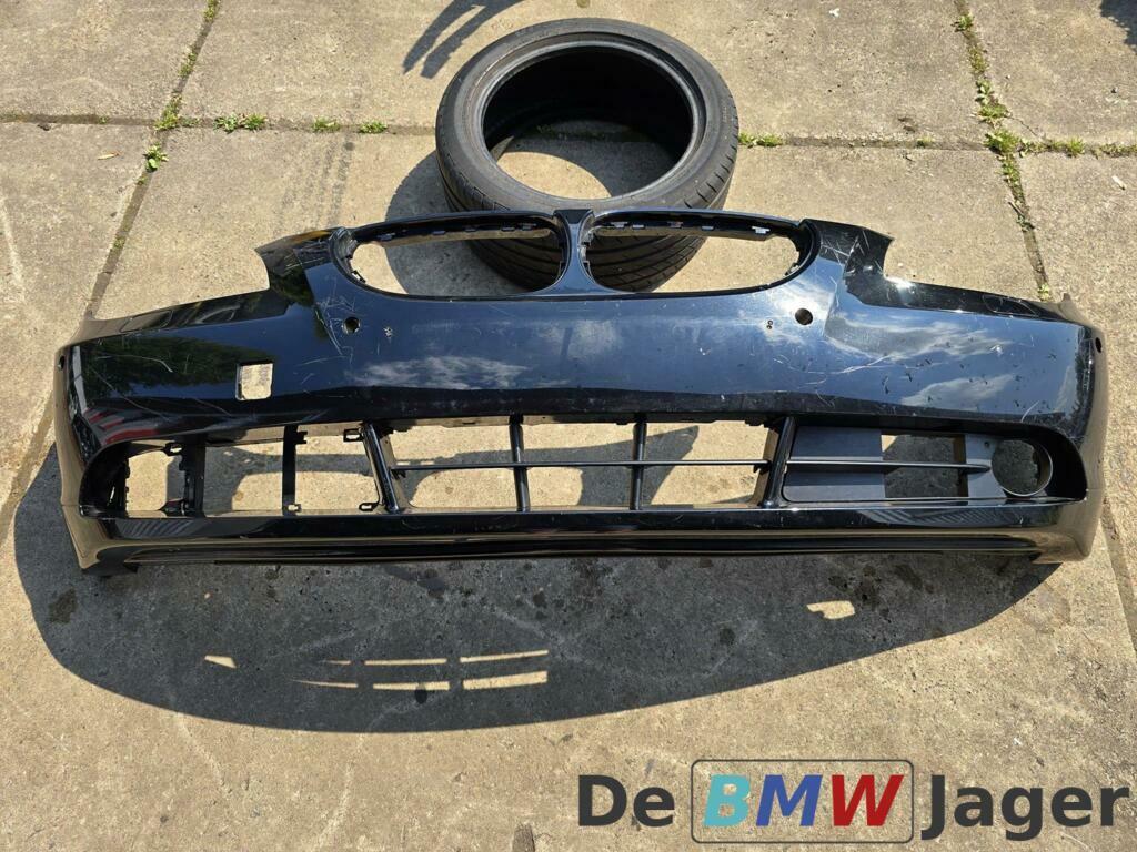 Voorbumper zwart BMW 5-serie E60 E61 51110149246, Gebruikt, Voor, Ophalen of Verzenden, Bumper