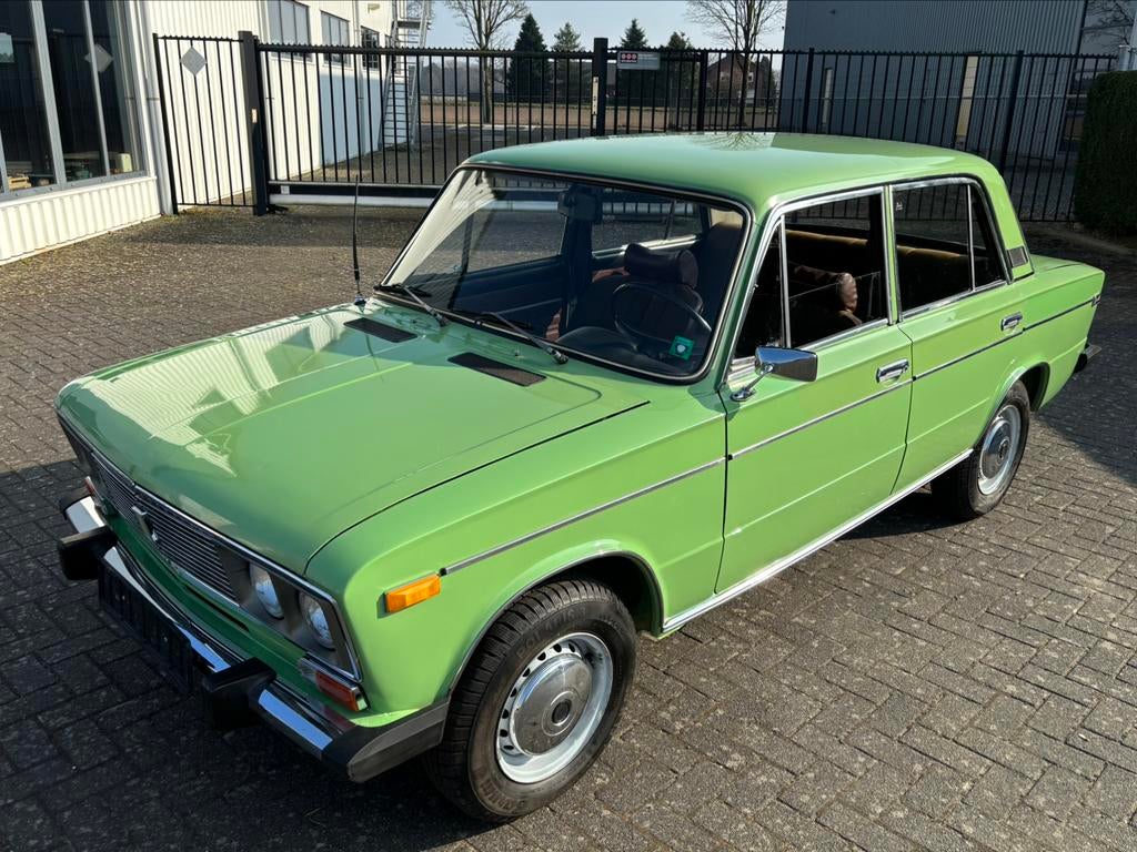 Prachtige Lada 1500 S Sedan uit 1983, weinig km, 1e lak, foto 2
